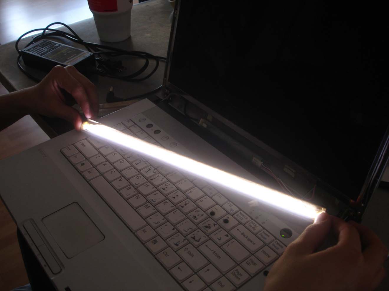 Замена и ремонт подсветки экрана ноутбука в Пензе