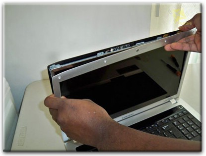 Замена экрана ноутбука Samsung в Пензе